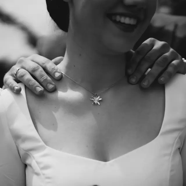 Atelje Voranc – ročno izdelan nakit in poročna obleka, fotografija 12